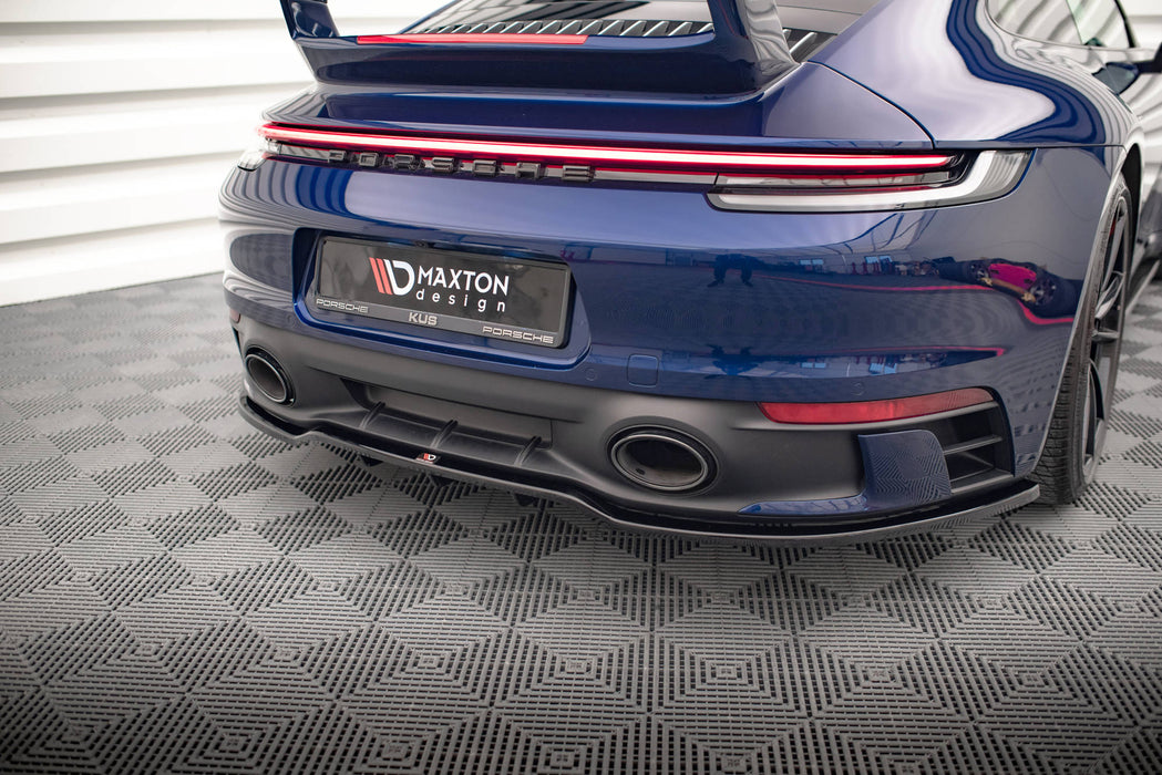 Central Rear Splitter (with vertical bars) V.1 Porsche 911 Carrera Aero / Carrera GTS 992