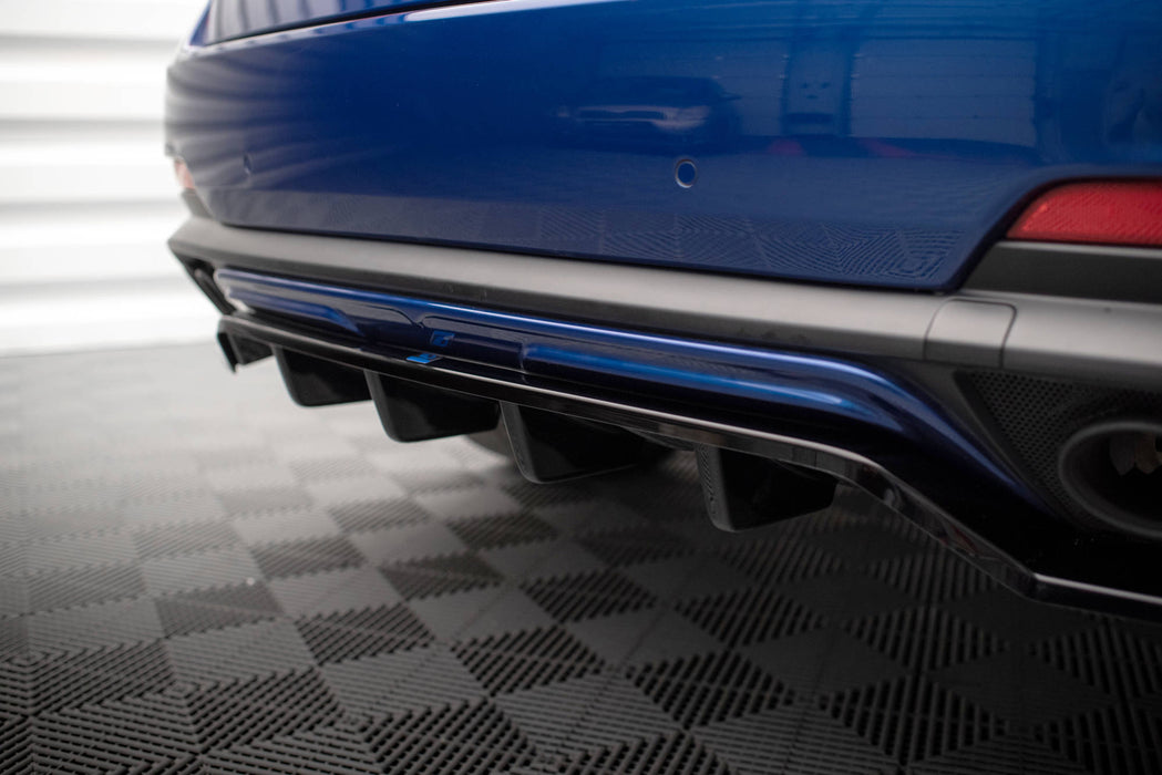 Central Rear Splitter (with vertical bars) Maserati Levante GTS Mk1