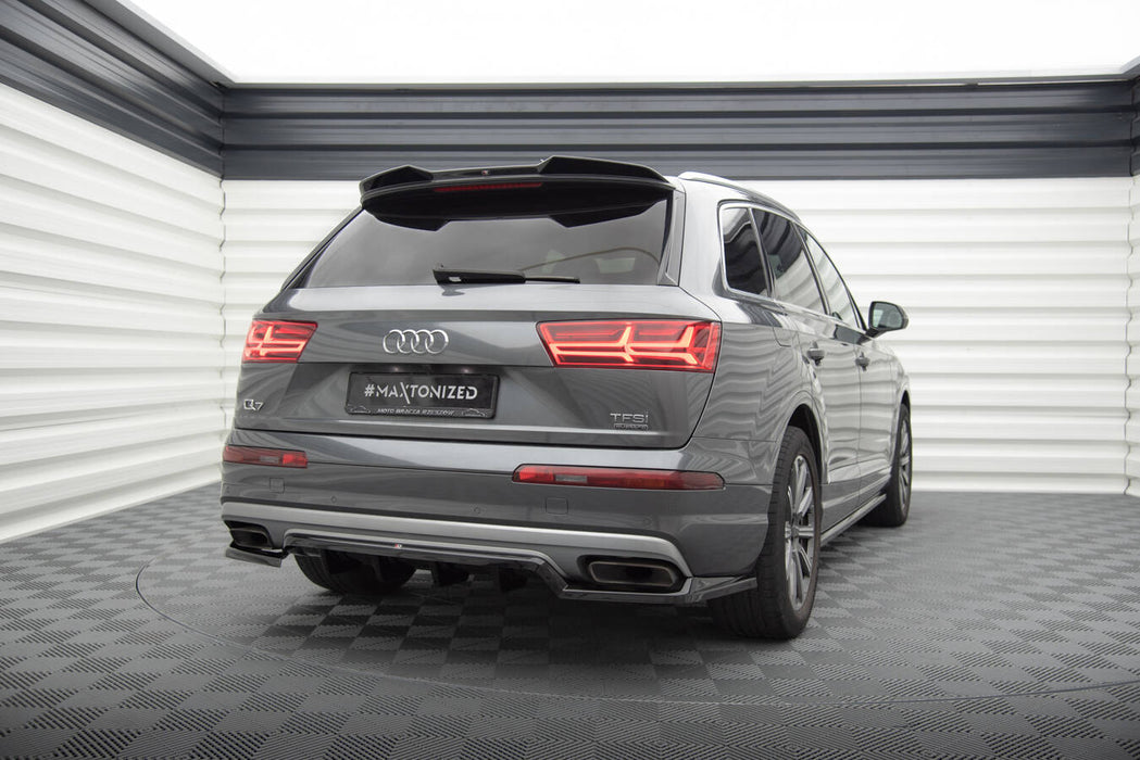 Central Rear Splitter (with vertical bars) Audi Q7 Mk2