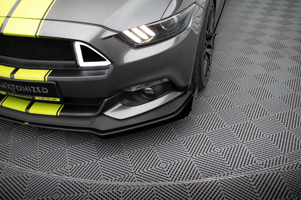 Street Pro Front Splitter + Flaps Ford Mustang GT Mk6