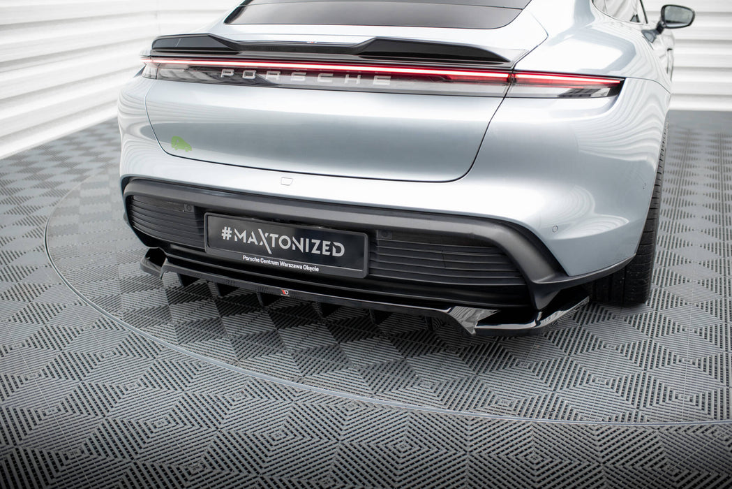 Central Rear Splitter (with vertical bars) Porsche Taycan / Taycan 4 / Taycan 4S / Taycan GTS Mk1