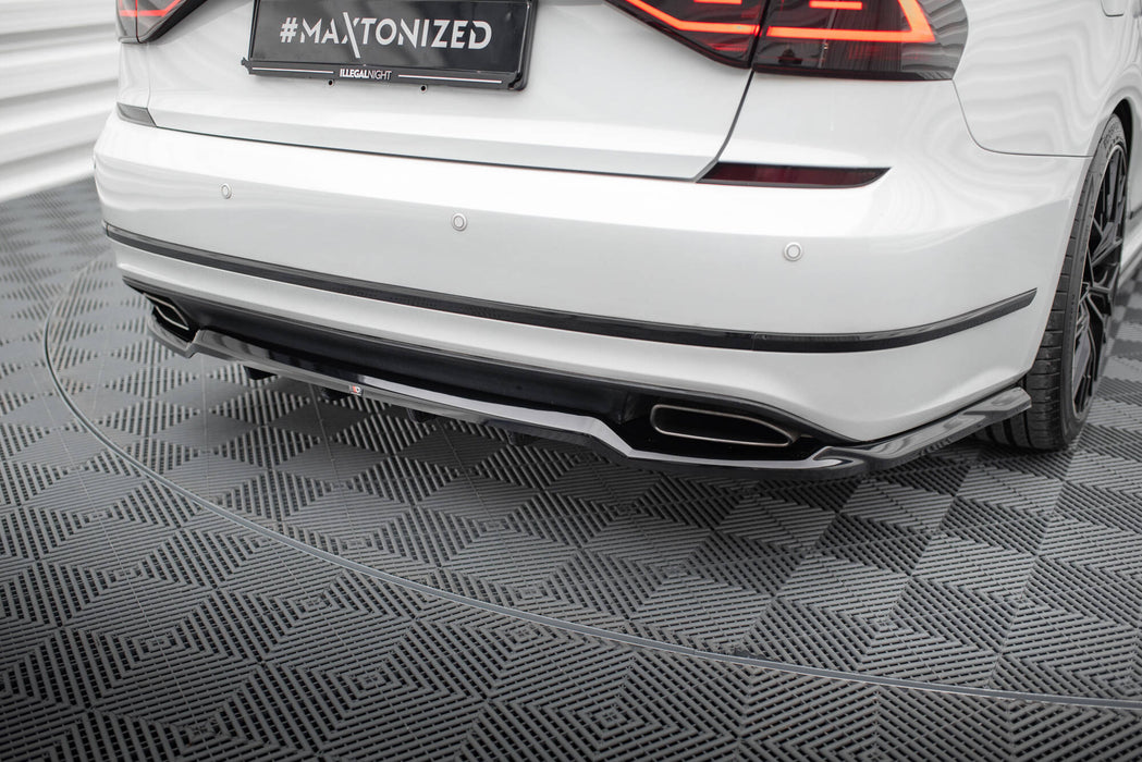 Central Rear Splitter (with vertical bars) Volkswagen Passat GT B8 Facelift USA