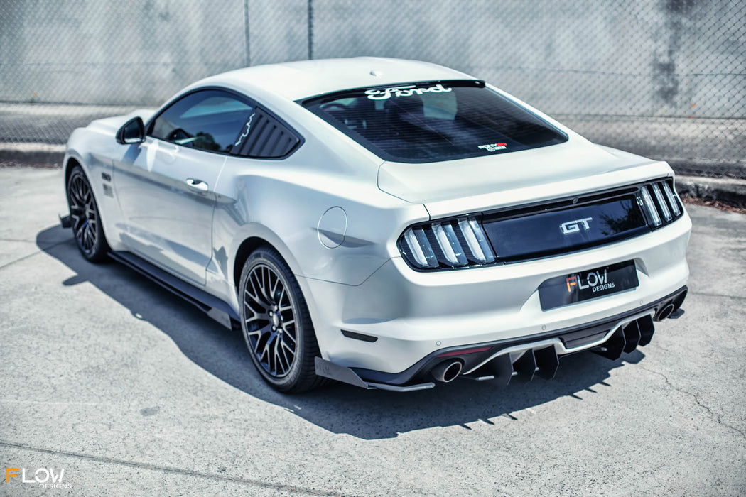 White Mustang S550 FM Front Lip/Side Splitters & Rear Diffuser